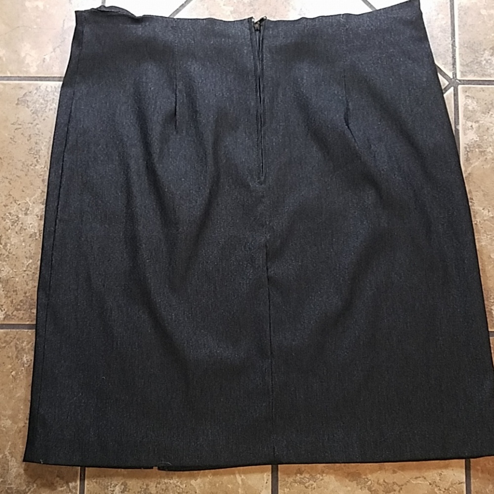 Mini Skirt - Picture 2 of 4
